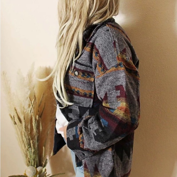 New In Aztec Tribal Shacket Jacket - Picture 3 of 11